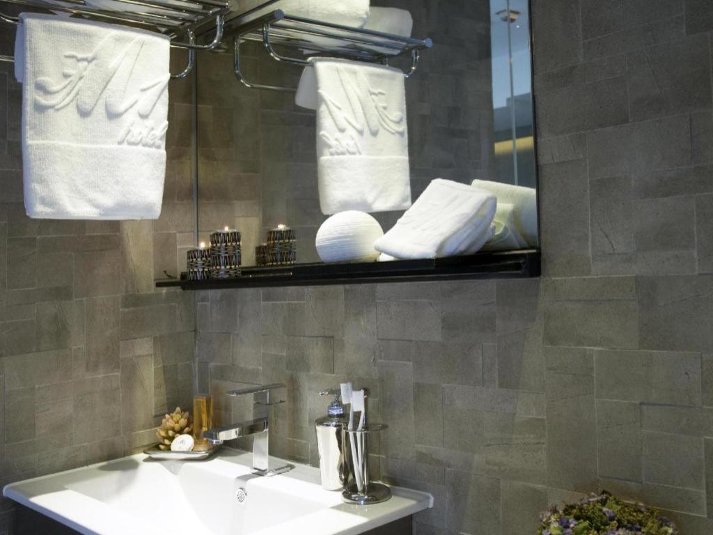 M1 North Point Hotel Гонконг Экстерьер фото
