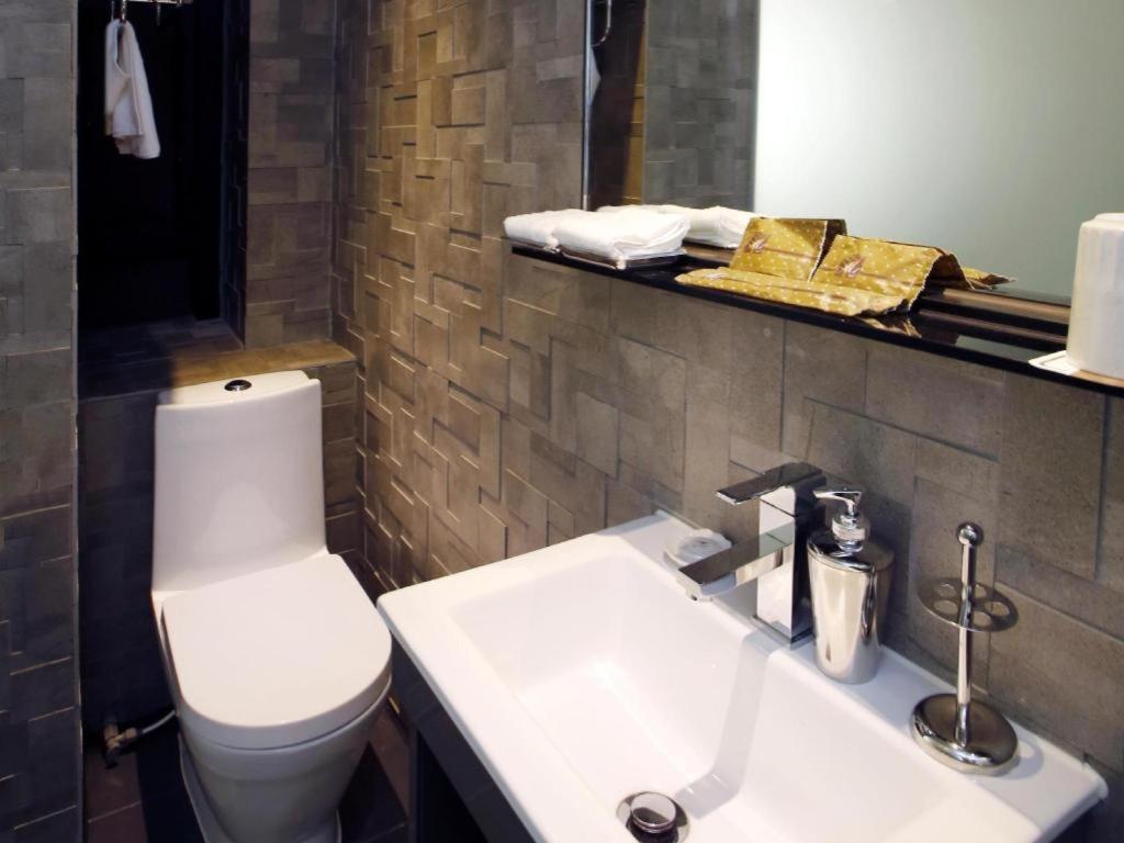 M1 North Point Hotel Гонконг Экстерьер фото